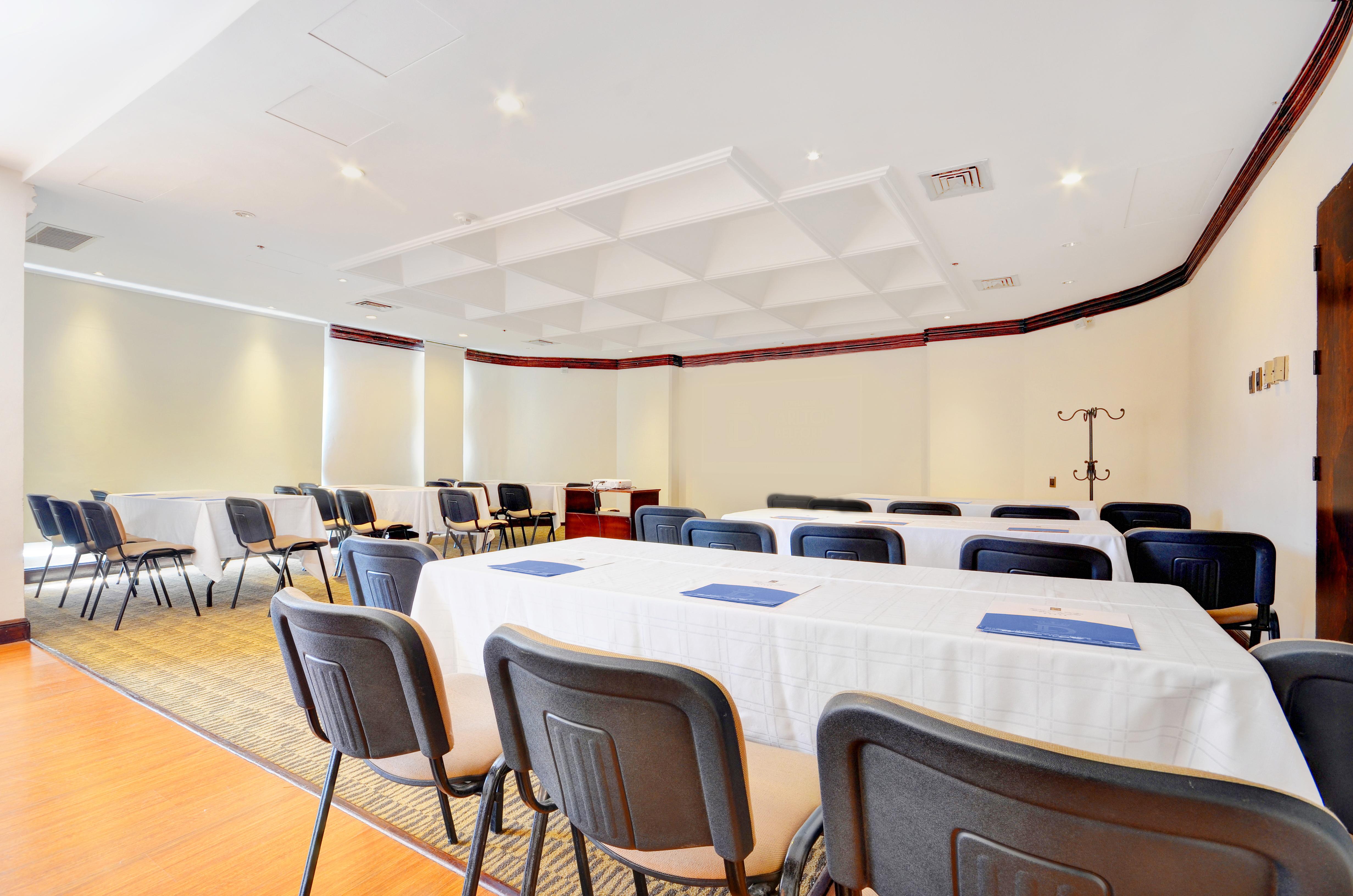 Hotel Dann Carlton Belfort Μεντεγίν Εξωτερικό φωτογραφία Meeting room