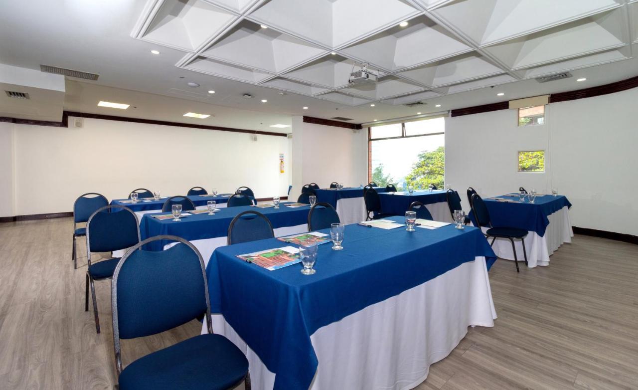 Hotel Dann Carlton Belfort Μεντεγίν Εξωτερικό φωτογραφία Meeting room