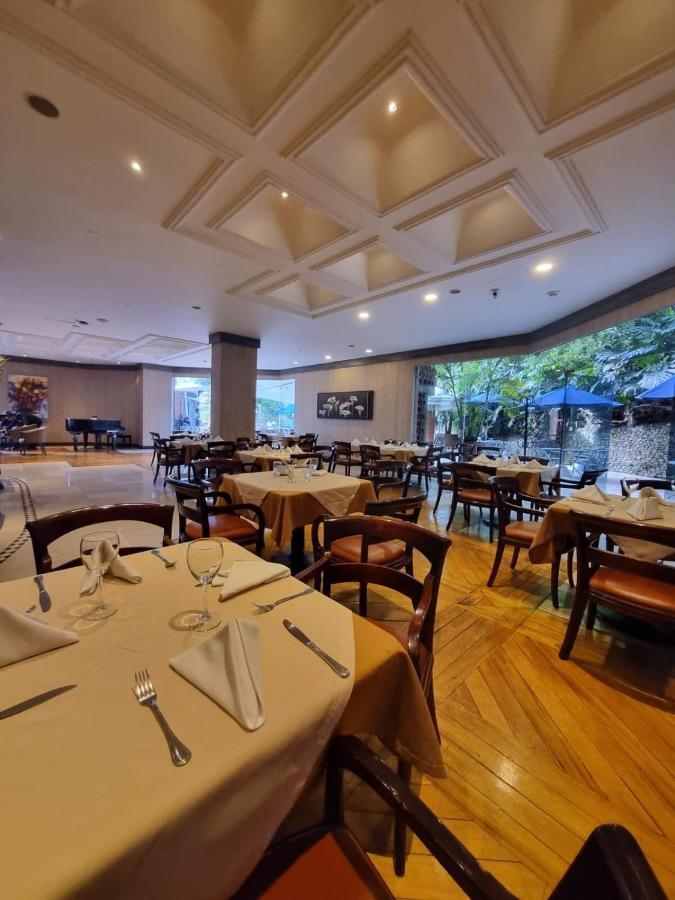 Hotel Dann Carlton Belfort Μεντεγίν Εξωτερικό φωτογραφία The restaurant