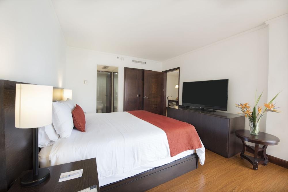 Hotel Dann Carlton Belfort Μεντεγίν Εξωτερικό φωτογραφία A bedroom at the hotel