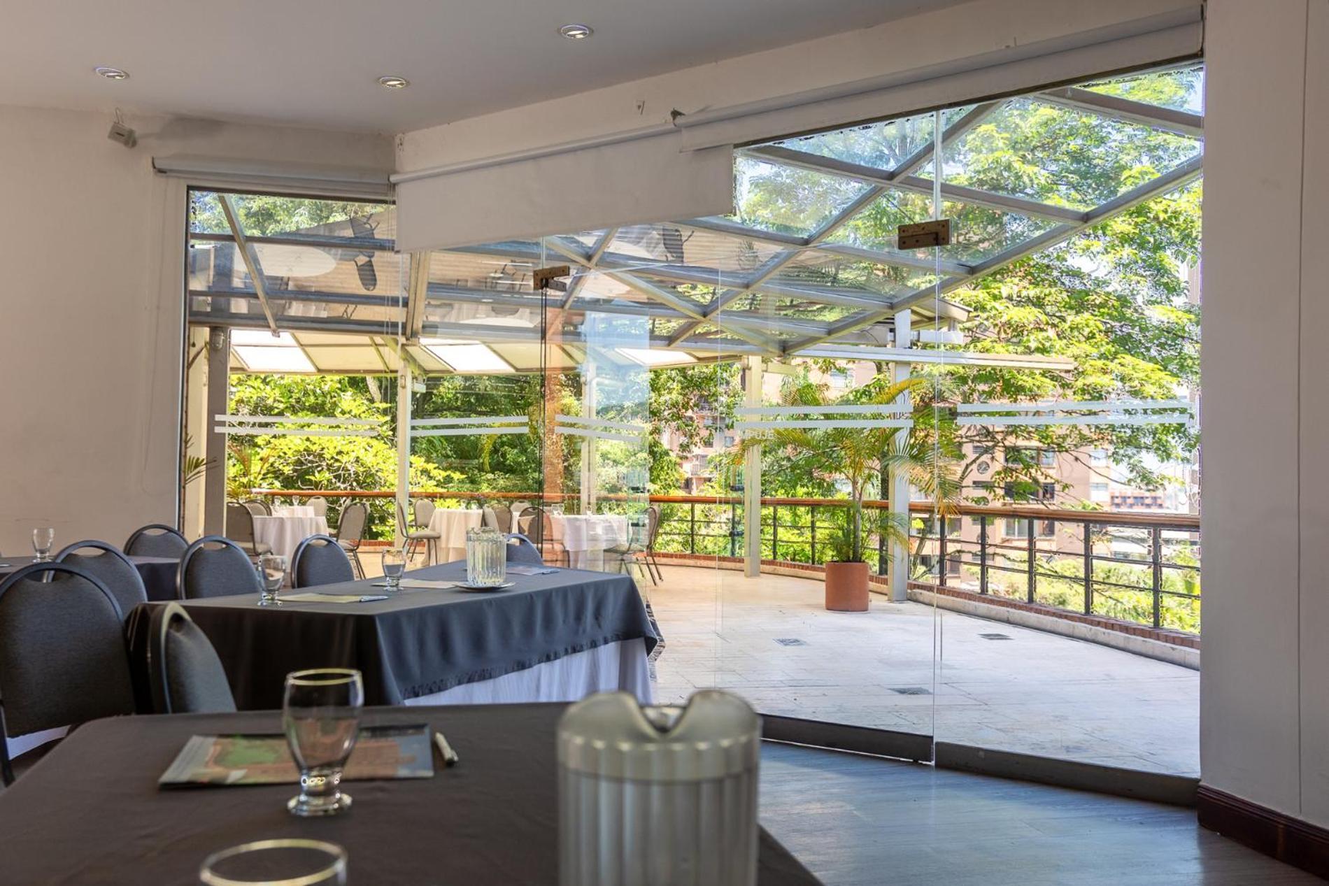 Hotel Dann Carlton Belfort Μεντεγίν Εξωτερικό φωτογραφία The restaurant